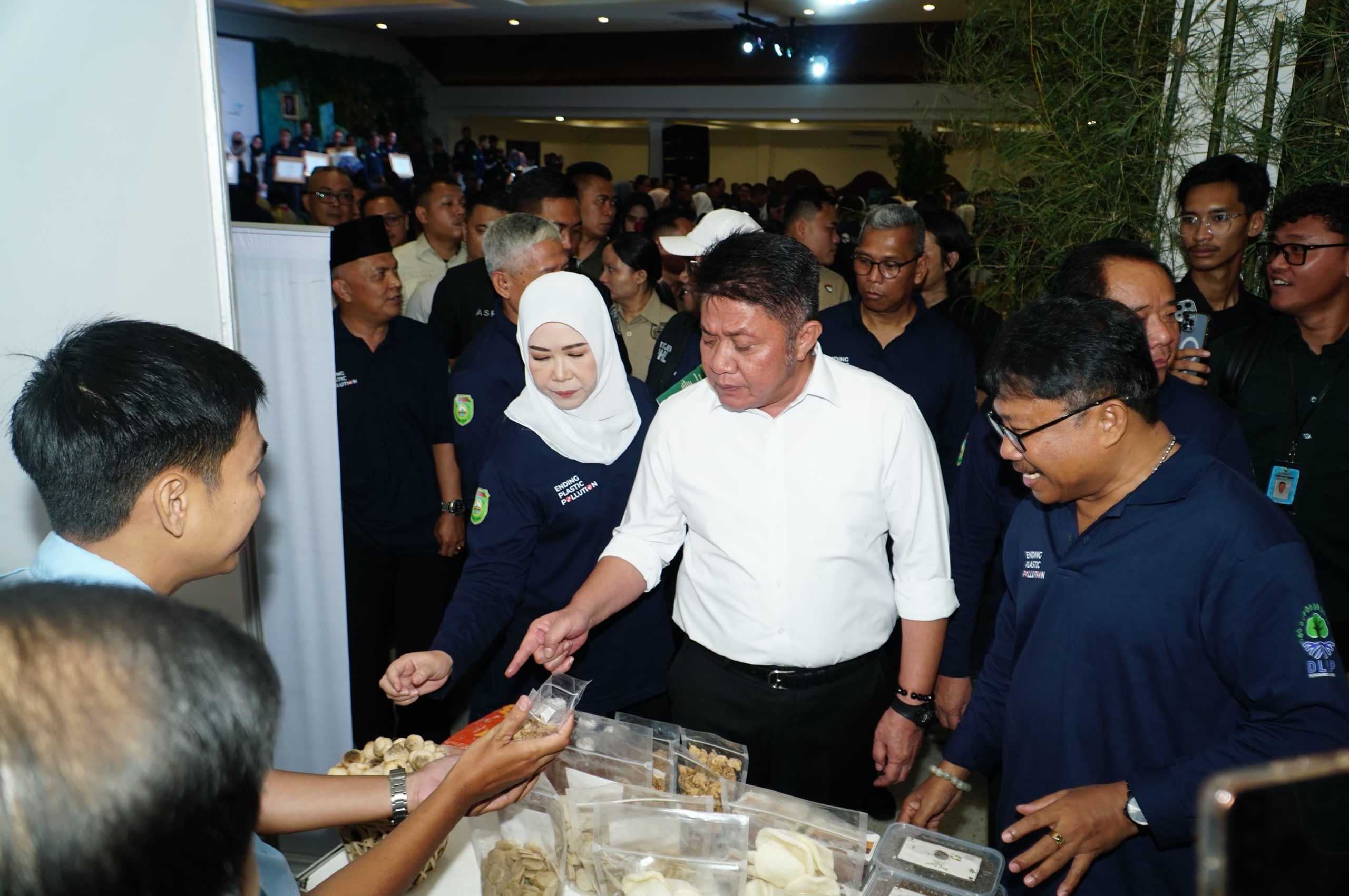 Gubernur Herman Deru Ajak Masyarakat Sumsel Wujudkan Lingkungan Bersih, Hijau, dan Bebas Plastik